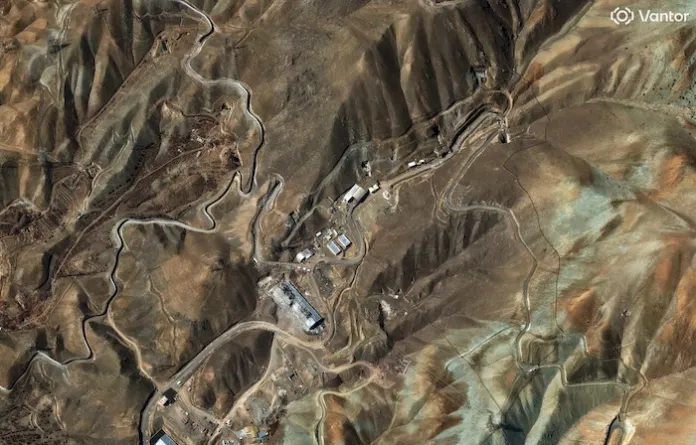 Satellite image of Garmdarah missile base in Iran 