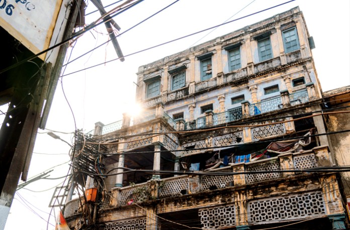An apartment building for the Chopras: Review of The Complex