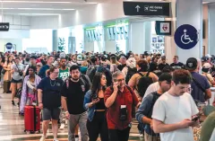 Trump threatens to replace TSA officers with ICE agents as DHS shutdown drags on