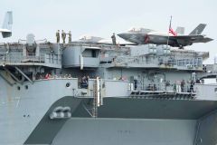 US Marine unit and warship arrive in Middle East, CENTCOM says