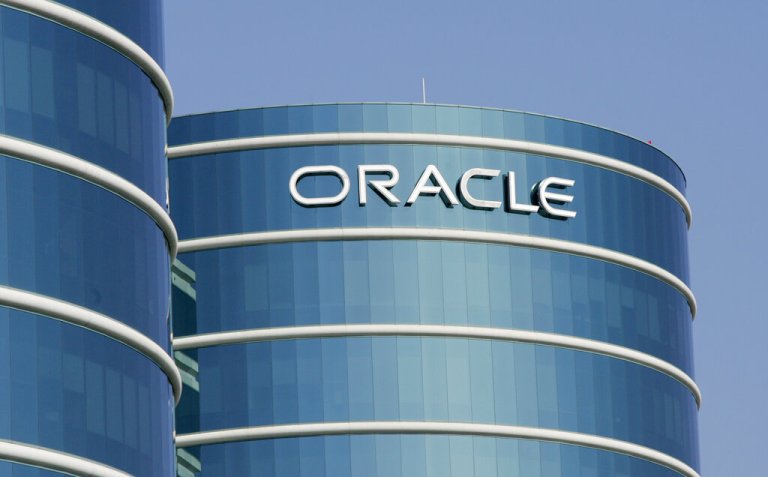Exterior view of Oracle Corp. headquarters in Redwood City, Calif., Thursday, Feb. 9, 2006. Business software maker Oracle Corp. is expected to announce more than 1,000 layoffs Thursday afternoon when executives discuss its plans for boosting its profits from its recent $5.85 billion takeover of Siebel Systems Inc. The job cuts will represent a small fraction of Oracle's 55,000-employee payroll. (AP Photo/Paul Sakuma)