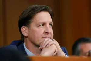 Ben Sasse’s cancer: What to know about the treatment causing his face to bleed