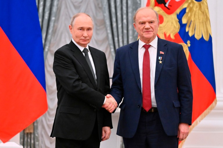 Russian President Vladimir Putin and Communist Party leader Gennady Zyuganov