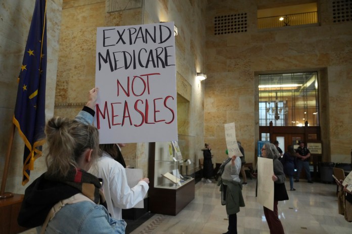 washingtonexaminer.com - Gabrielle M. Etzel - Democratic doctors run anti-MAHA campaigns for midterm elections