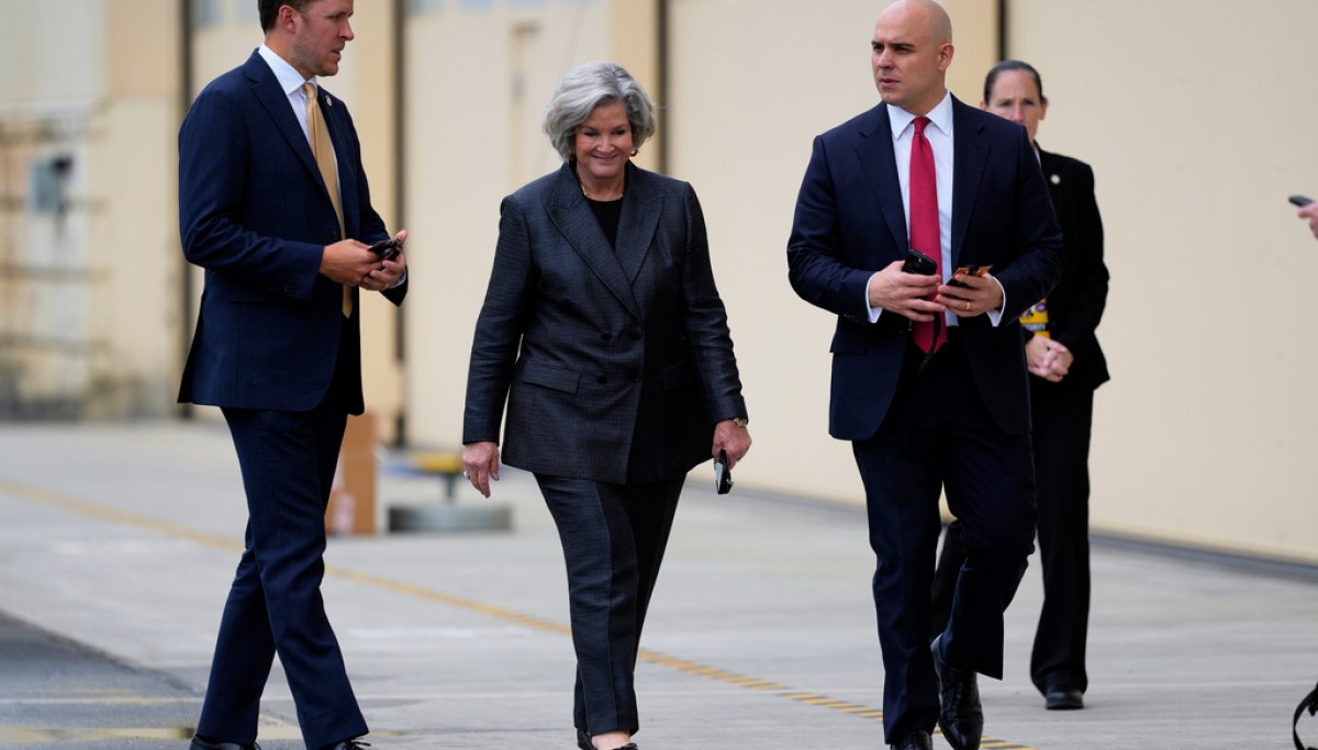 White House holds secret meeting on how to turn out Trump voters in midterms