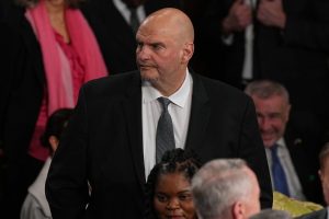 Fetterman says ‘TACO’ chants on Iran ceasefire run counter to 25th Amendment calls