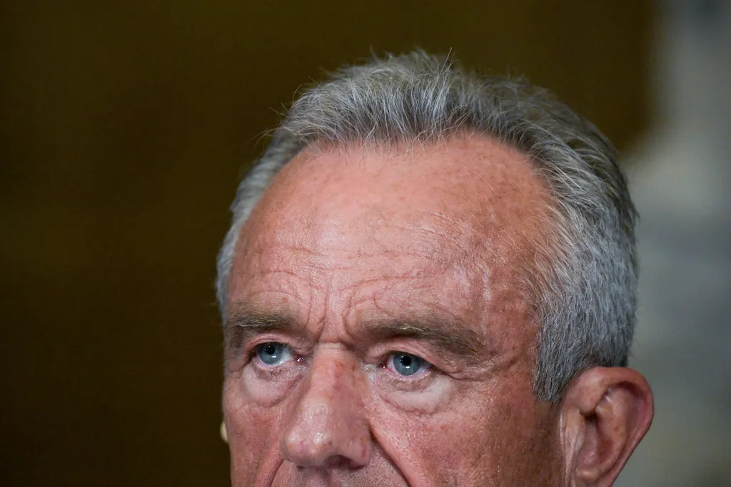 Neal critiques Kennedy about Tylenol-autism connection