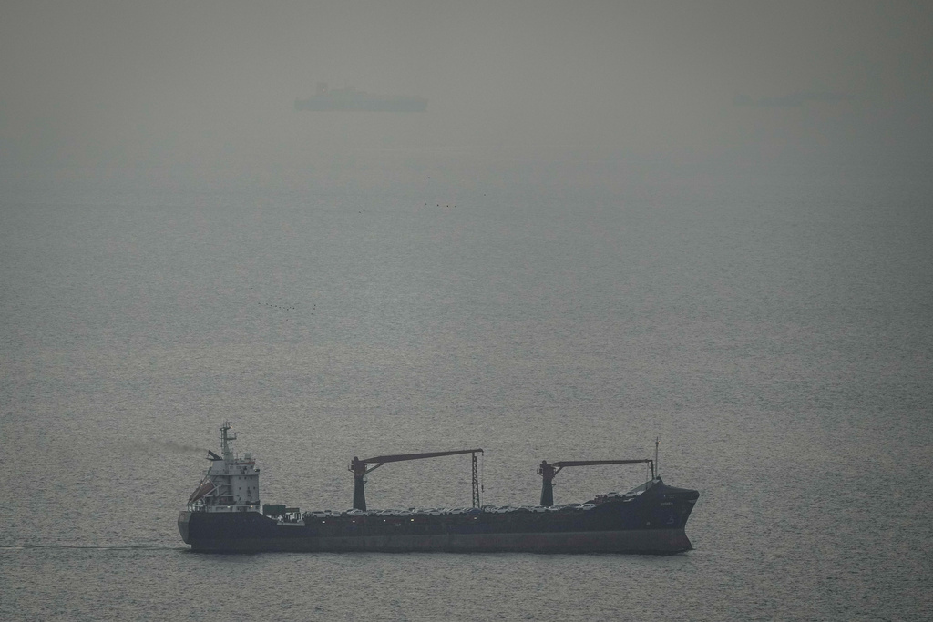 First Western and LNG tankers manage to cross Strait of Hormuz
