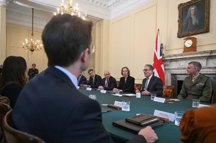 Starmer holds meeting on the Strait of Hormuz