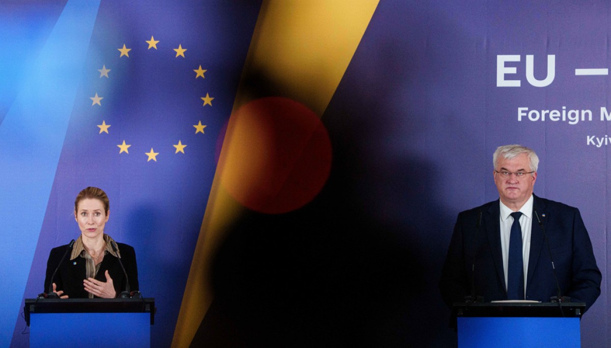 Ukraine strikes St. Petersburg as city hosts Putin's flagship economic forum