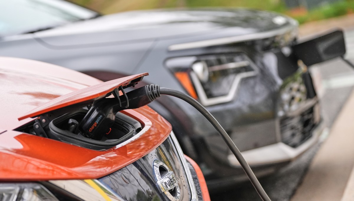 Trump Proposes Cutting Billions from Electric Vehicle Charging Program