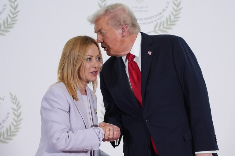 Trump shakes hands with Giorgia Meloni