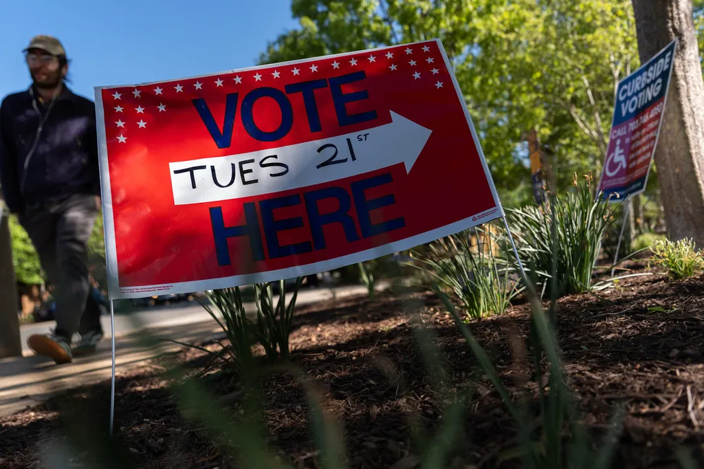 Virginia voters approve high-stakes redistricting referendum