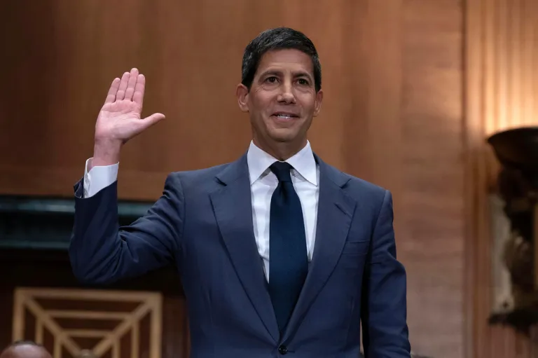 Kevin Warsh is sworn in during his nomination hearing to be a member and chairman of the Federal Reserve Board of Governors before the Senate Banking, Housing and Urban Affairs Committee on Capitol Hill, in Washington Tuesday, April 21, 2026. (AP Photo/Jose Luis Magana)