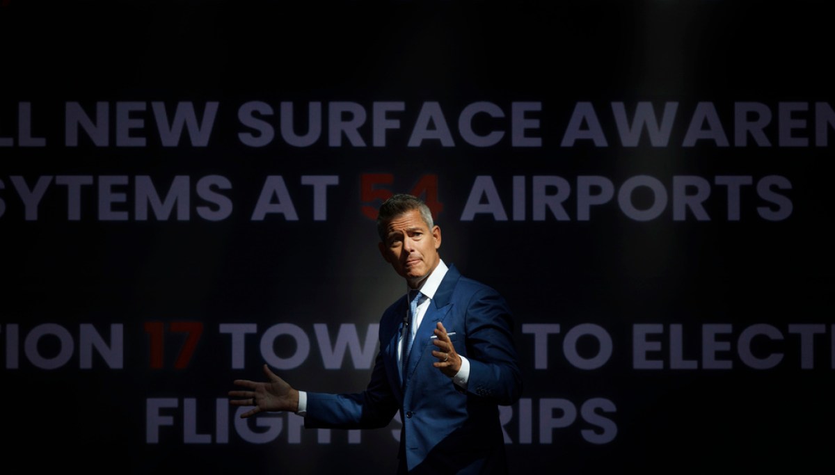 Air traffic control overhaul gains ground as safety concerns persist