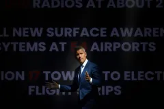 Air traffic control overhaul gains ground as safety concerns persist