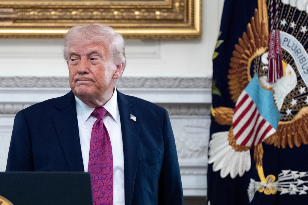 Trump looking ahead to history as midterm elections approach