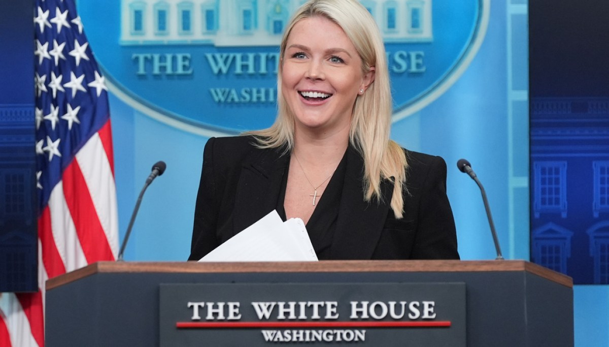 “Karoline Leavitt: Strong Defender of America and Trump’s ideals”