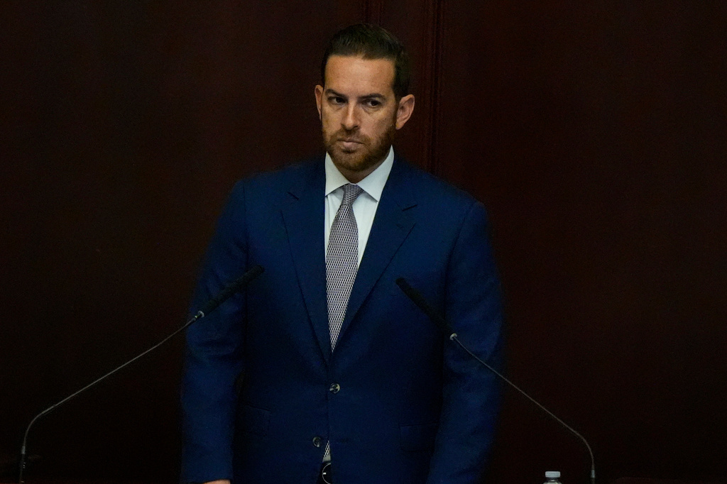 Florida legislature passes DeSantis’s redistricted map in hopes of adding four GOP House seats