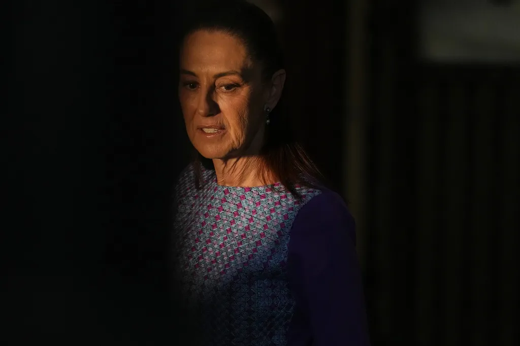 Sheinbaum demands evidence before extraditing Mexican officials to US over cartel ties