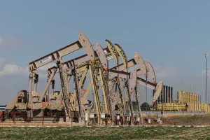 Republicans propose easing air pollution rules for small oil and gas facilities