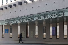 In abandoning OPEC for the free market, UAE sees Iran writing on the wall