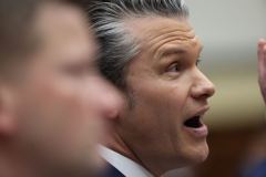 Hegseth rips into Democrat for calling Iran war a ‘quagmire’: ‘Who are you cheering for?’