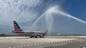 After seven years, the first commercial flight from US to Venezuela takes off