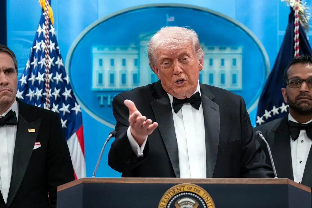 Trump clashes with 60 Minutes’ Norah O’Donnell over shooter manifesto