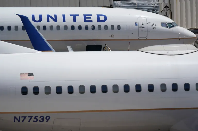 Two United Airlines Boeing 737s.