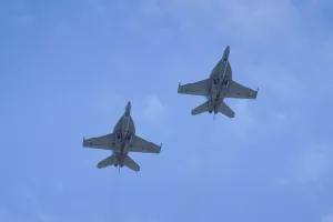Two F-18s collide at Idaho air show; all four crewmembers safe after ejecting