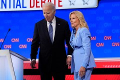 Democrats lash out at Bidens as former first lady relitigates the past: ‘They suck’