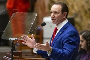 Jeff Landry to Greenland children: ‘You can have all the chocolate chip cookies you can eat’