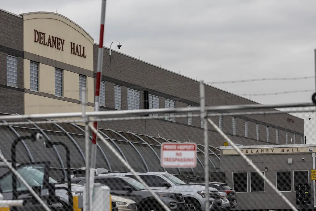 Canadian woman taken to Delaney Hall by ICE after slapping teenagers wearing Trump shirts
