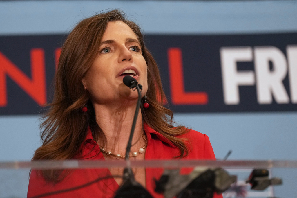 Nancy Mace posts endorsement-like photo with Trump after he picked her opponent