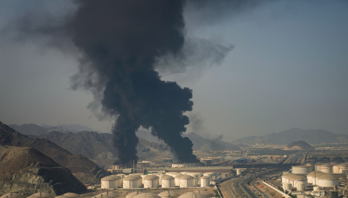 Ceasefire threatened as Iran launches waves of missiles and drones at UAE