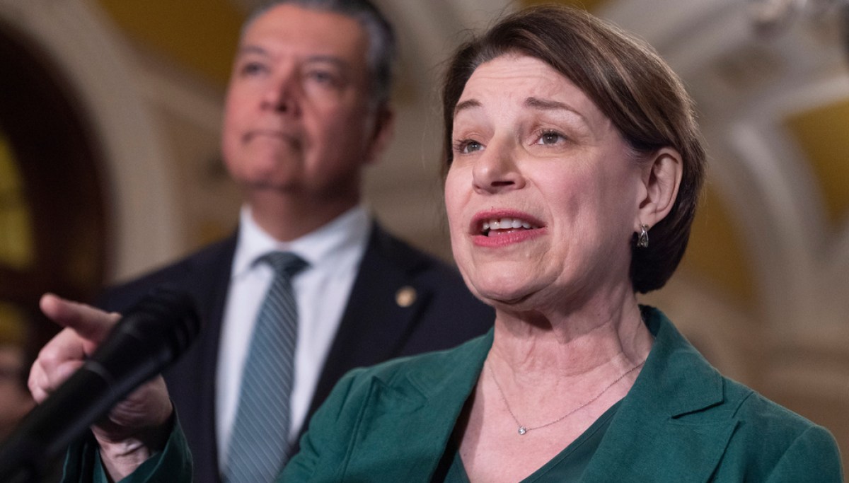 Amy Klobuchar touts Minnesota fraud plan as corruption concerns take front seat in gubernatorial race