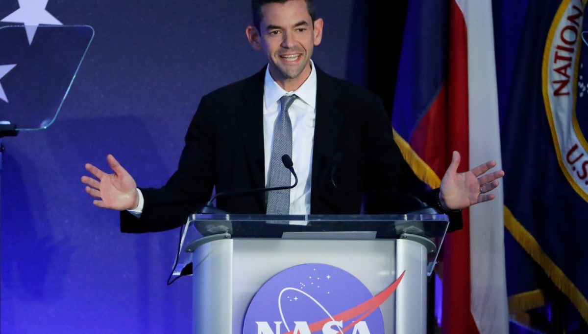 “Bold Initiative: NASA to Launch Three Moon Base Missions by 2026! Get the Details”