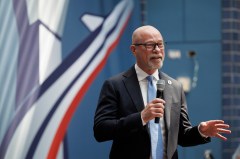FAA chief assures air travel is safe despite fears about aging infrastructure: ‘Zero concerns’