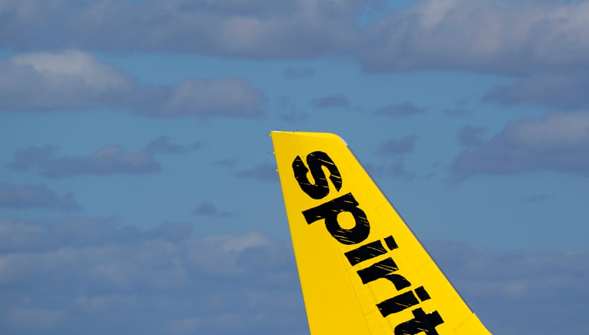 Airlines stand by to help Spirit customers with operations set to cease at 3 am