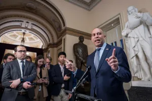 Jeffries rolls out plan for Democrats to gain 12 seats with pre-2028 redistricting