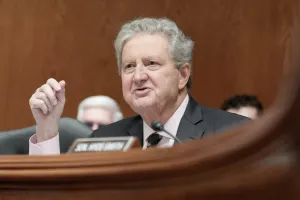 Senate advances bill to block lawmakers’ pay during government shutdowns