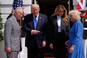 White House report card: Kimmel joke bombs while royal glitter rubs off on Trump