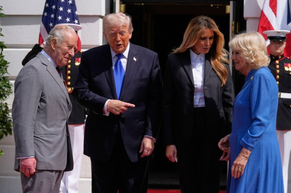 White House report card: Kimmel joke bombs while royal glitter rubs off on Trump