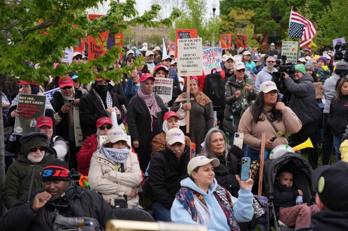 Chicago teachers unions organize students for socialist May Day protests
