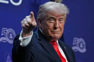 Trump says it’s ‘treasonous’ for Democrats to claim US ‘not winning’ Iran war