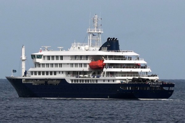 US passenger aboard MV Hondius cruise ship tests positive for hantavirus