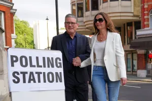 Starmer fears Reform UK, Green Party gains in British election blitz