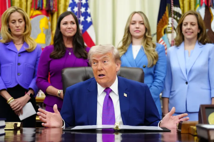 washingtonexaminer.com - Gabrielle M. Etzel - Trump unveils IVF insurance coverage plan for 2027