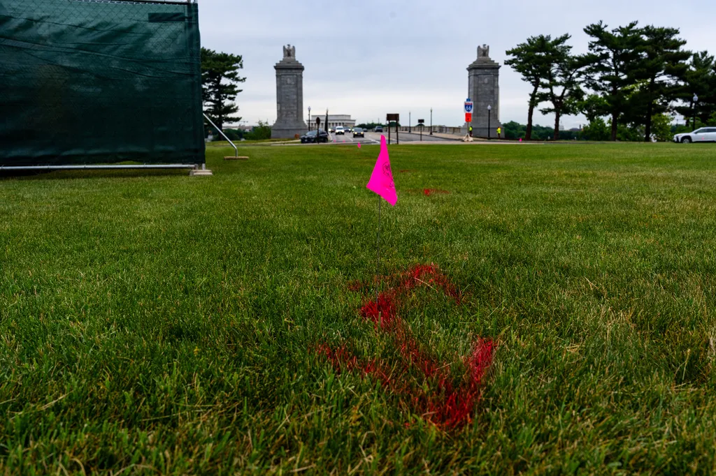 Survey work begins at proposed site of Trump’s Triumphal Arch in DC